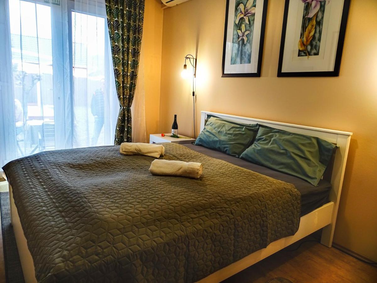 Notafa Vendeghaz Eger Hotel Bagian luar foto